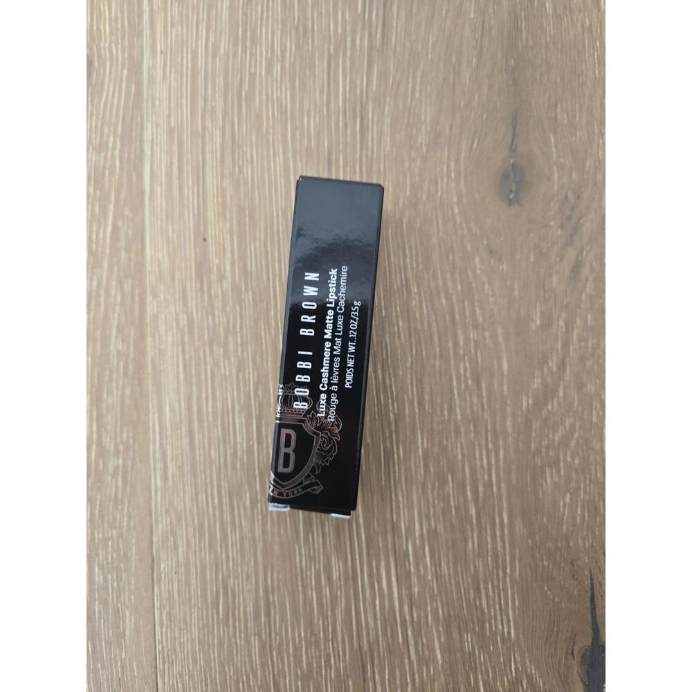 Bobbi Brown Luxe Cashmere Matte Lipstick in Vintage Blush